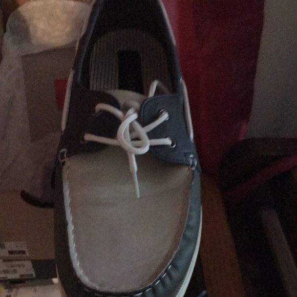 Shoes - Picture 4 of 4